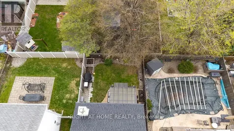 29 Peacock Crescent Ottawa ON K2J 3P8