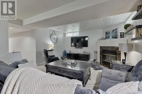 29 Peacock Crescent Ottawa ON K2J 3P8