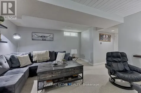 29 Peacock Crescent Ottawa ON K2J 3P8