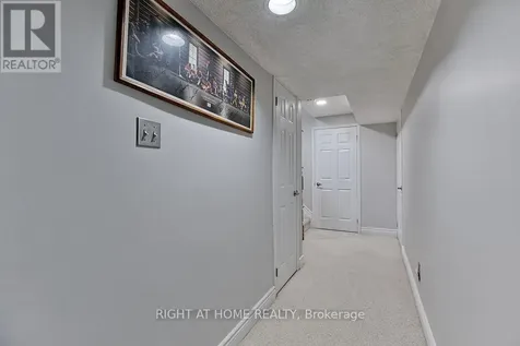 29 Peacock Crescent Ottawa ON K2J 3P8
