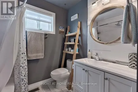 29 Peacock Crescent Ottawa ON K2J 3P8