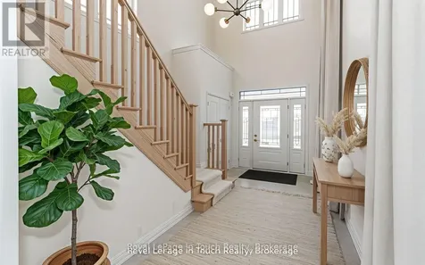 2 Rowland Street Collingwood ON L9Y 5M4
