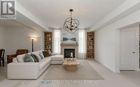 2 Rowland Street Collingwood ON L9Y 5M4