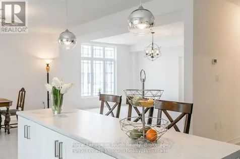 2 Rowland Street Collingwood ON L9Y 5M4