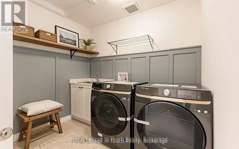 2 Rowland Street Collingwood ON L9Y 5M4