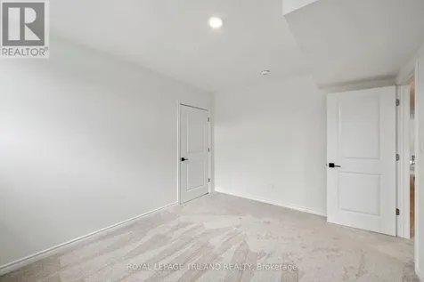 2 Evylean Court St. Thomas ON N5R 0P6
