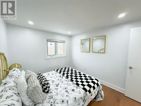 498 Bankside Drive Kitchener ON N2N 3J3