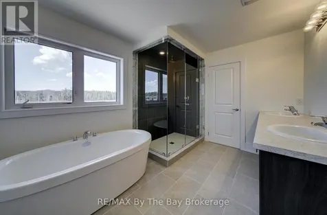 63 Rosanne Circle Wasaga Beach ON L9Z 0M8