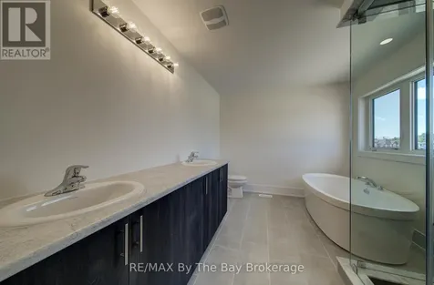 63 Rosanne Circle Wasaga Beach ON L9Z 0M8