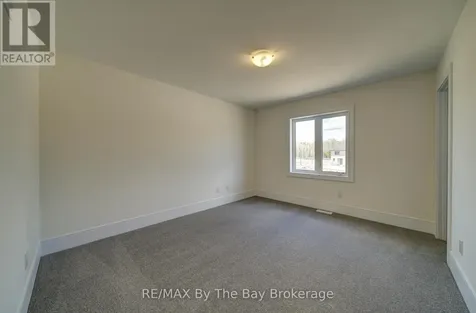 63 Rosanne Circle Wasaga Beach ON L9Z 0M8