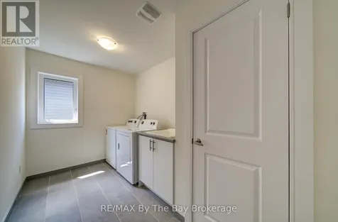 63 Rosanne Circle Wasaga Beach ON L9Z 0M8