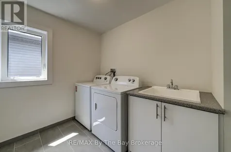 63 Rosanne Circle Wasaga Beach ON L9Z 0M8