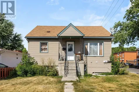 105 Jolliet Avenue Ottawa ON K1L 5H1