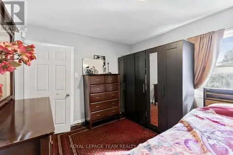 105 Jolliet Avenue Ottawa ON K1L 5H1
