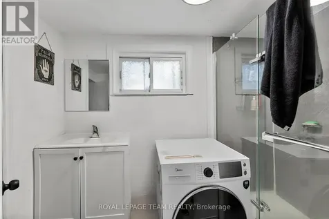 105 Jolliet Avenue Ottawa ON K1L 5H1