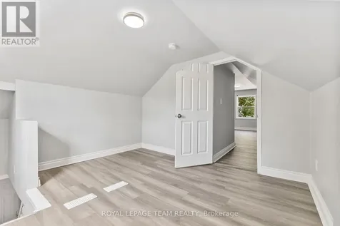 105 Jolliet Avenue Ottawa ON K1L 5H1