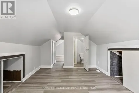 105 Jolliet Avenue Ottawa ON K1L 5H1