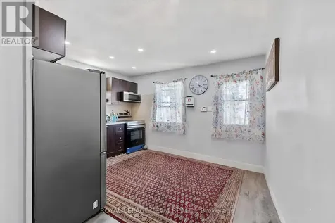 105 Jolliet Avenue Ottawa ON K1L 5H1
