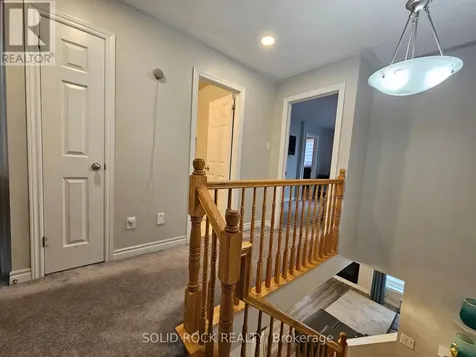 255 Catamount Court Ottawa ON K2M 0A9