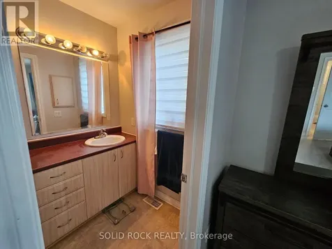 255 Catamount Court Ottawa ON K2M 0A9