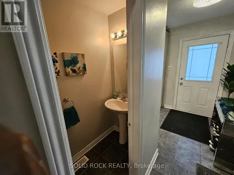 255 Catamount Court Ottawa ON K2M 0A9