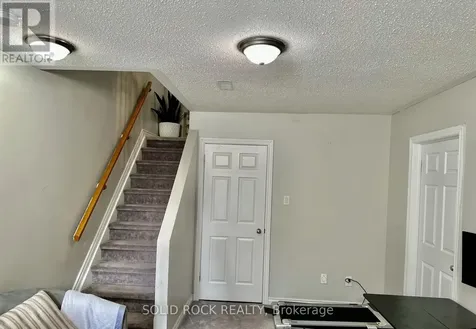 255 Catamount Court Ottawa ON K2M 0A9