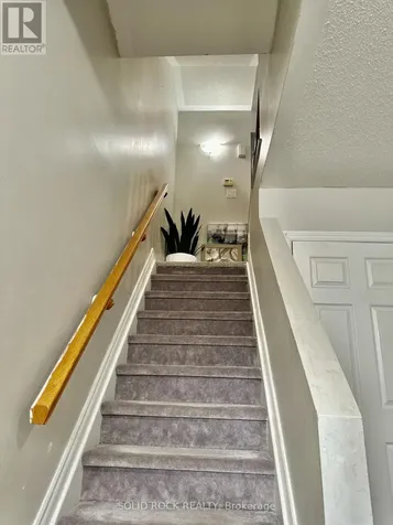 255 Catamount Court Ottawa ON K2M 0A9