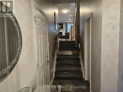 255 Catamount Court Ottawa ON K2M 0A9