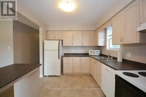 26 Louise Lane Orillia ON L3V 7W1