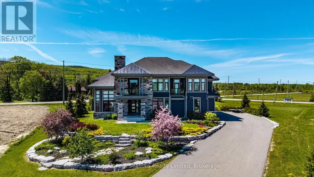 9 Windrose Valley Boulevard Clearview ON L9Y 0K2