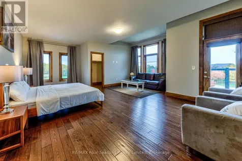 9 Windrose Valley Boulevard Clearview ON L9Y 0K2