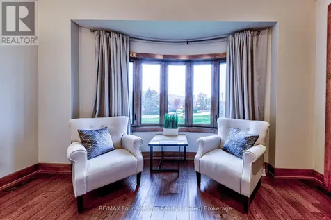 9 Windrose Valley Boulevard Clearview ON L9Y 0K2