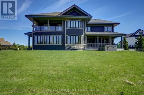 9 Windrose Valley Boulevard Clearview ON L9Y 0K2