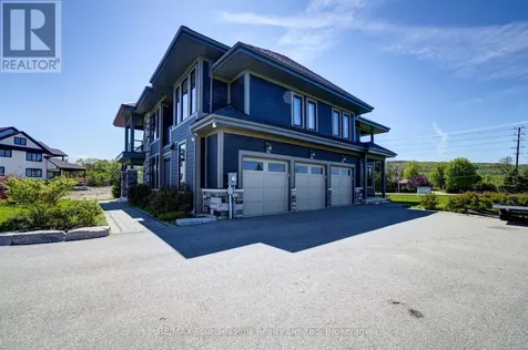 9 Windrose Valley Boulevard Clearview ON L9Y 0K2