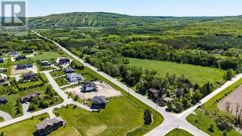 9 Windrose Valley Boulevard Clearview ON L9Y 0K2