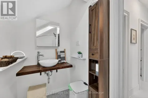 163 Street Vincent Street Meaford ON N4L 1C3