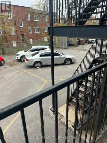384 Blake Boulevard Ottawa ON K1L 6L2