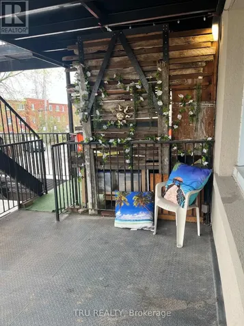 384 Blake Boulevard Ottawa ON K1L 6L2