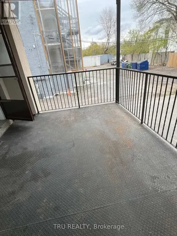 384 Blake Boulevard Ottawa ON K1L 6L2