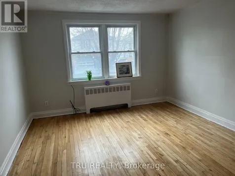 384 Blake Boulevard Ottawa ON K1L 6L2