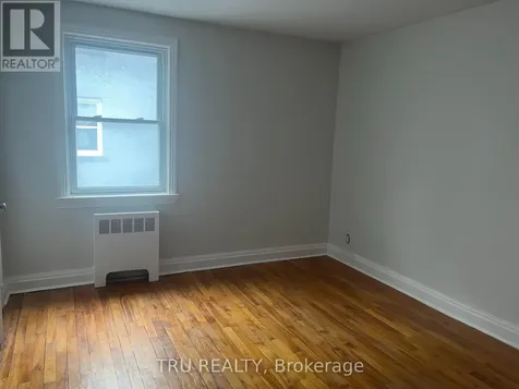384 Blake Boulevard Ottawa ON K1L 6L2