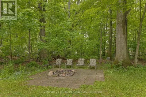3925 Algoma Avenue Innisfil ON L9S 2M4
