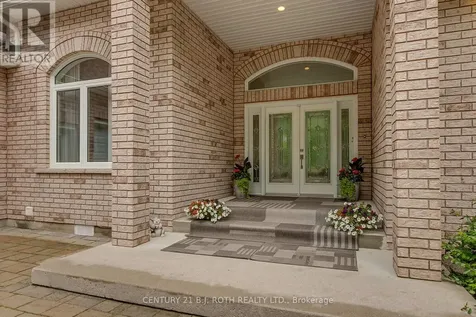 3925 Algoma Avenue Innisfil ON L9S 2M4