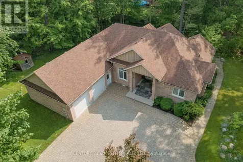 3925 Algoma Avenue Innisfil ON L9S 2M4