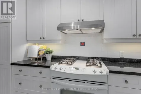 3925 Algoma Avenue Innisfil ON L9S 2M4