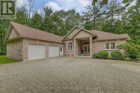3925 Algoma Avenue Innisfil ON L9S 2M4