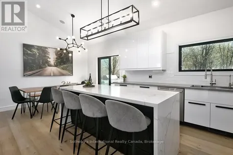 31 Slalom Gate Road Collingwood ON L9Y 5A9