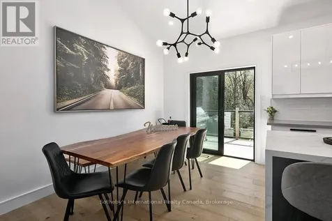 31 Slalom Gate Road Collingwood ON L9Y 5A9
