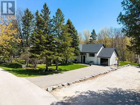 31 Slalom Gate Road Collingwood ON L9Y 5A9