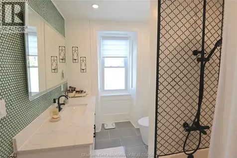 17 Cunningham Avenue Ridgetown ON N0P 2C0